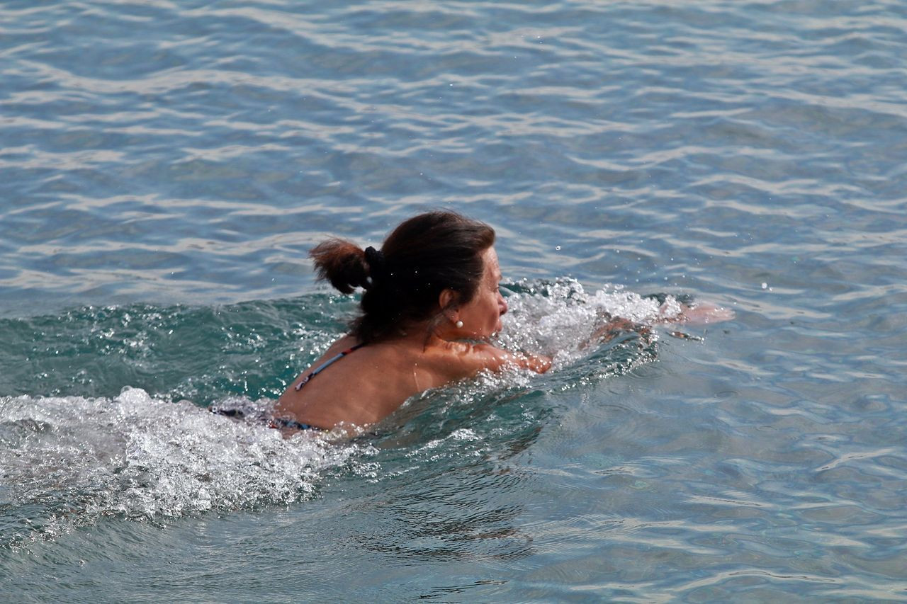 Antalya kışı erken uğurladı! Şubatta denize girdiler - Sayfa 18