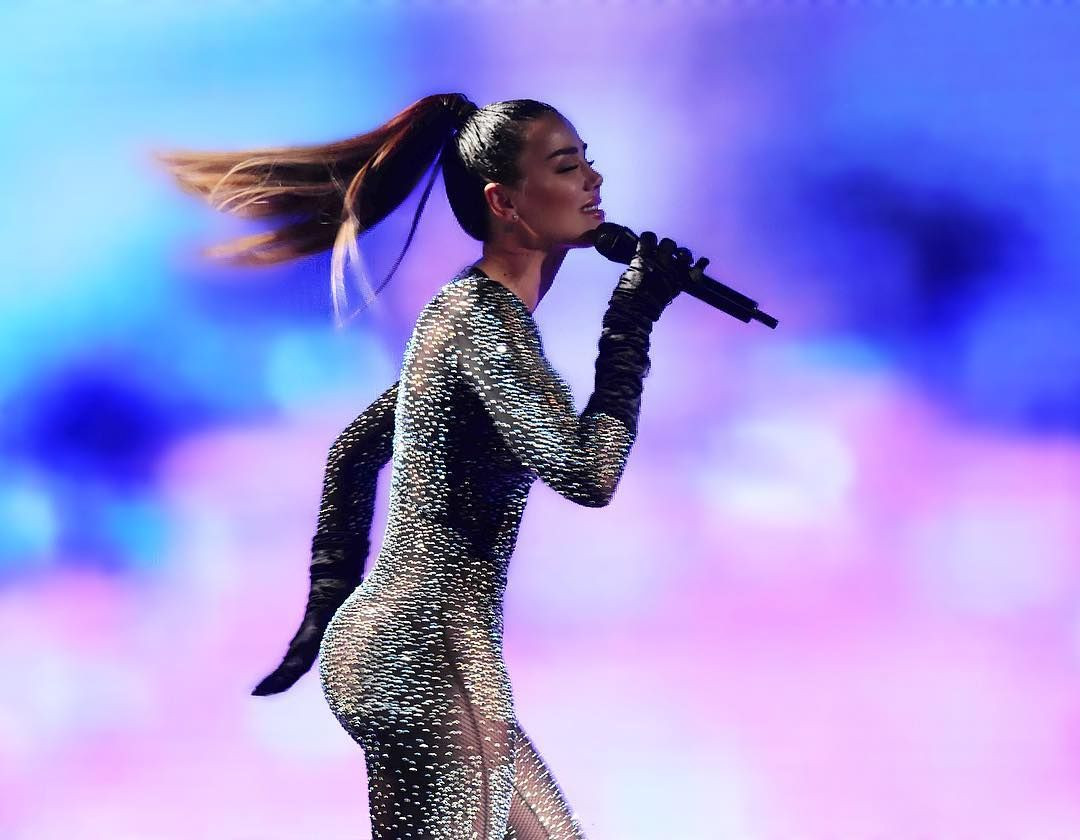 Berdan Mardini'nin sevgilisi Morena Taraku'nun dekolteli pozları nefesleri kesti - Sayfa 6