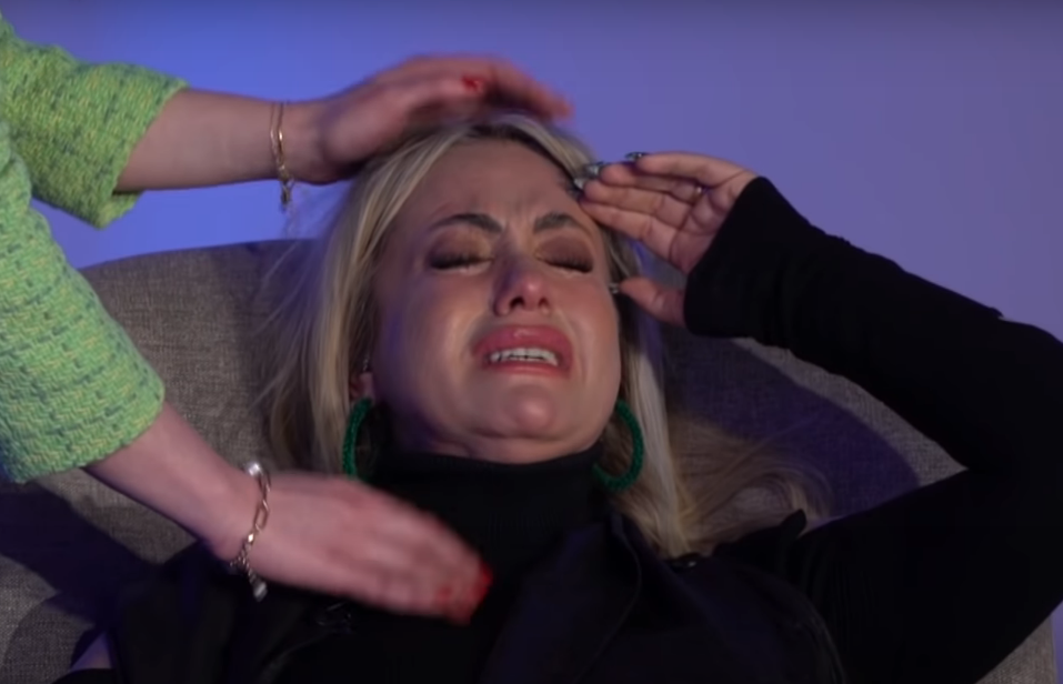 Hayatının en büyük travmasını anlatan Yeliz Yeşilmen fenalık geçirdi - Sayfa 11