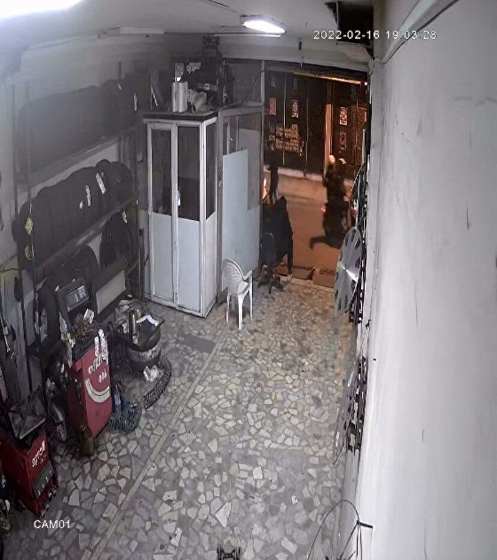 O Ses Türkiye yarışmacısı Talha Burak Karayılan, silahlı saldırıya uğradı! Dehşet anları kamerada... - Sayfa 5