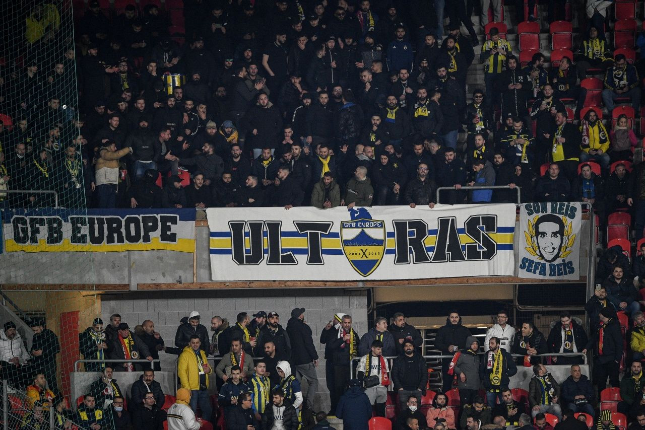 Jose Sosa isteksiz futboluyla taraftarların tepkisini çekmeye devam ediyor - Sayfa 8