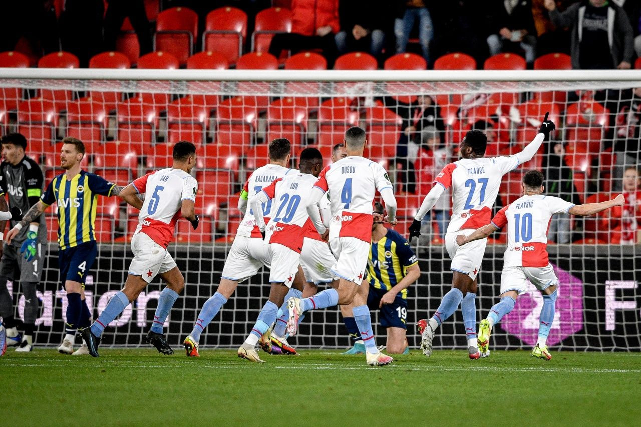 Jose Sosa isteksiz futboluyla taraftarların tepkisini çekmeye devam ediyor - Sayfa 5