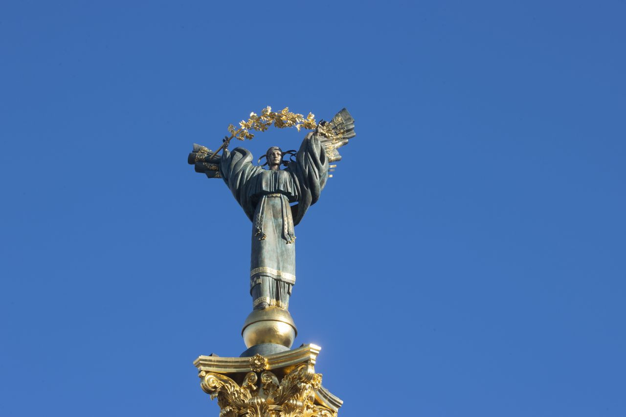 Sokağa çıkma yasağı ilan edilen Kiev'de cadde ve sokaklar bomboş! - Sayfa 6