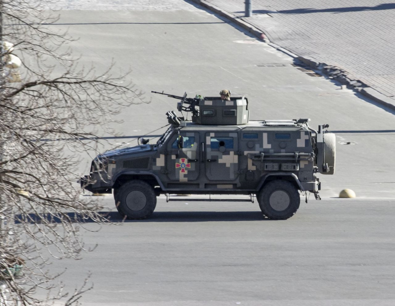 Sokağa çıkma yasağı ilan edilen Kiev'de cadde ve sokaklar bomboş! - Sayfa 15