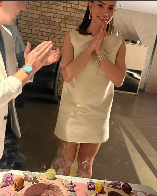 Demet Özdemir'in olay elbisesinin fiyatı dudak uçuklattı! İşte kombini için ödediği ücret - Sayfa 7