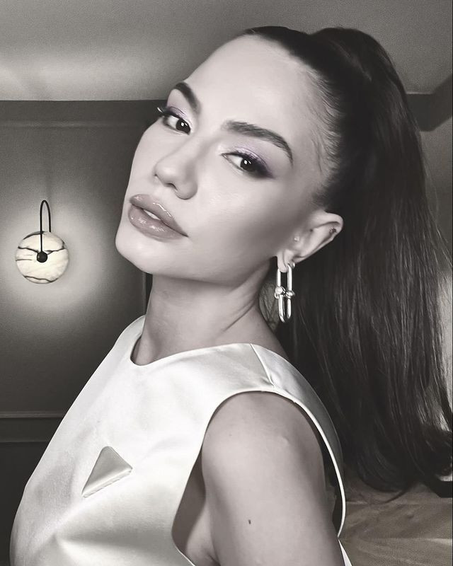 Demet Özdemir'in olay elbisesinin fiyatı dudak uçuklattı! İşte kombini için ödediği ücret - Sayfa 13