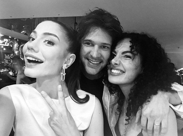 Demet Özdemir'in olay elbisesinin fiyatı dudak uçuklattı! İşte kombini için ödediği ücret - Sayfa 14