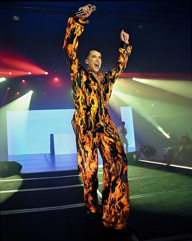 Bostancı Gösteri Merkezi'nde konser veren Kerimcan Durmaz iddialı tarzıyla sahneyi salladı - Sayfa 5