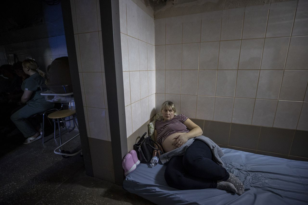 Rusya'nın saldırdığı Ukrayna'da bebekler sığınaklarda doğuyor - Sayfa 5