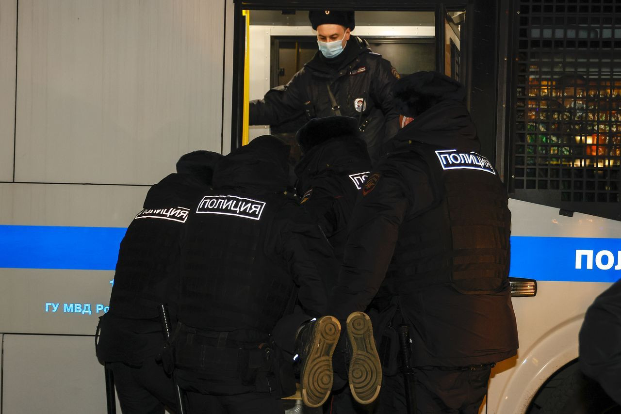 Rusya'da savaş karşıtlarının protesto eylemlerinde 7. gün: 7 bin 500 gözaltı - Sayfa 26