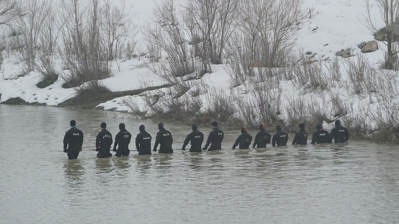 Karasu Nehri'ne düşen 17 yaşındaki Yağmur, 13 gün sonra bulundu - Sayfa 11