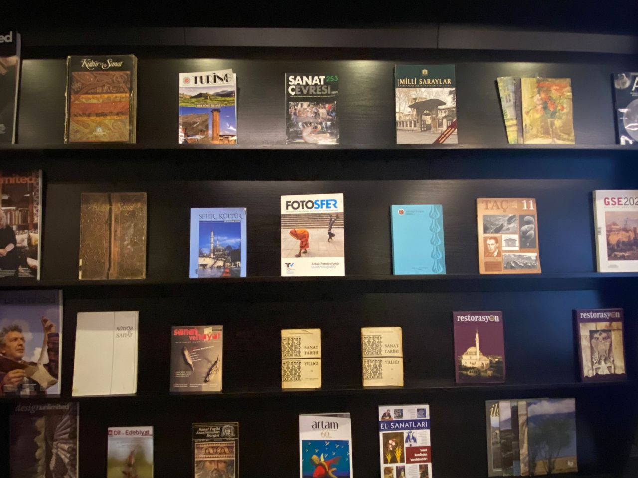 Kazlıçeşme Sanat Kütüphanesi Bakan Özer'in katılımıyla kapılarını açtı - Sayfa 12