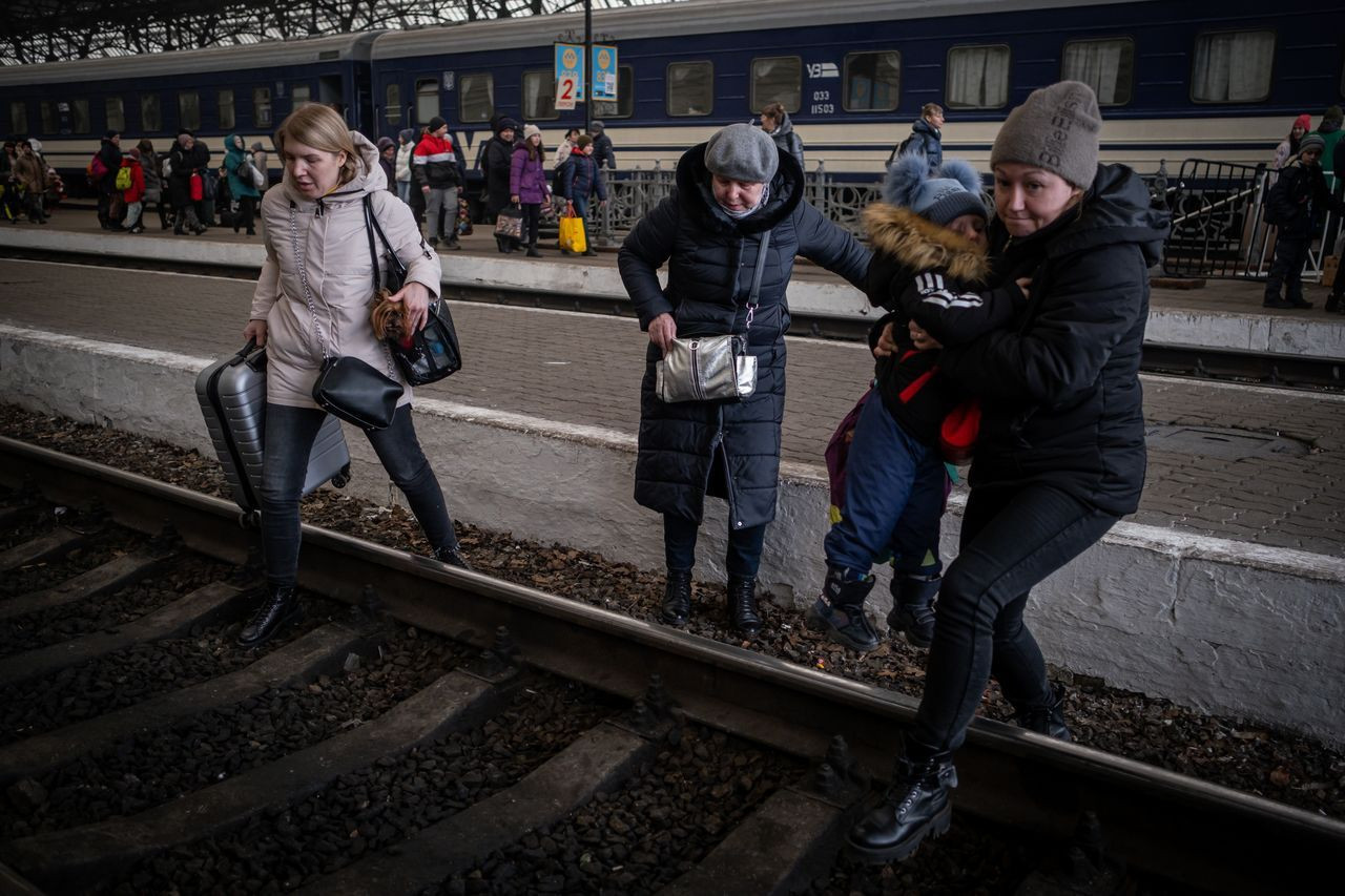 Rusya saldırıları altındaki Ukrayna'da insanlık dramı yaşanıyor! - Sayfa 15