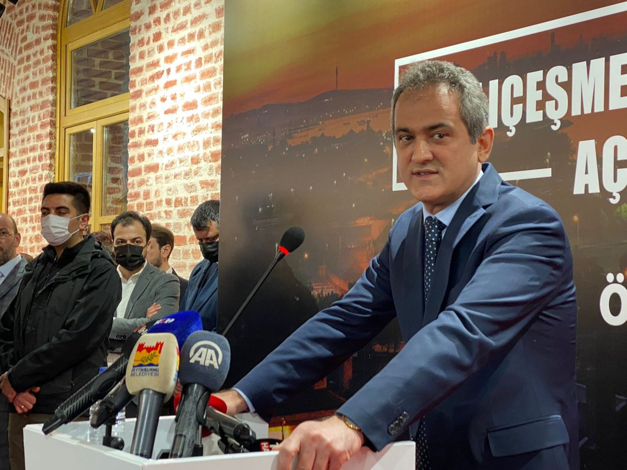 Kazlıçeşme Sanat Kütüphanesi Bakan Özer'in katılımıyla kapılarını açtı - Sayfa 9