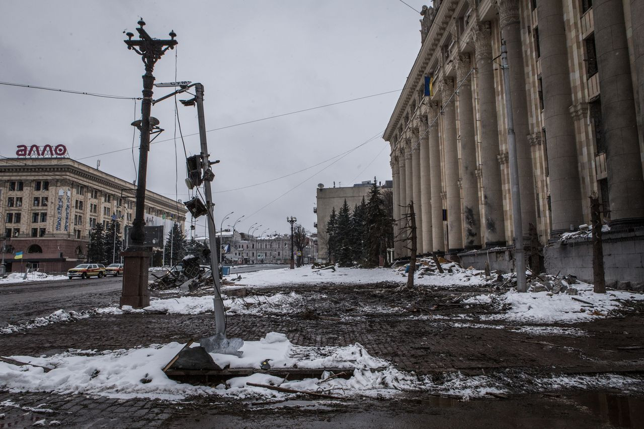 Rus güçlerinin bombaladığı Harkiv'de insanlar ölüyor, evler yıkılıyor - Sayfa 8