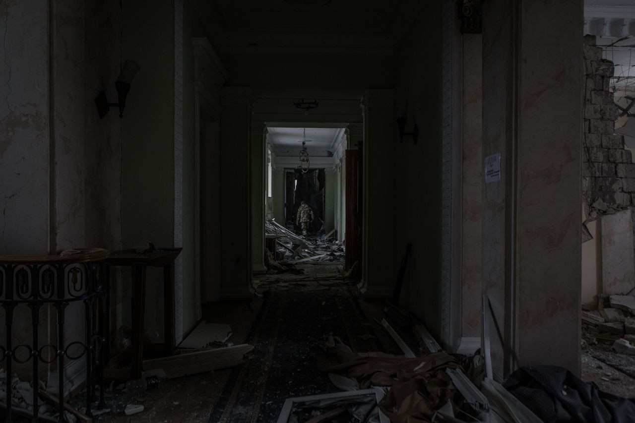 Rus güçlerinin bombaladığı Harkiv'de insanlar ölüyor, evler yıkılıyor - Sayfa 33