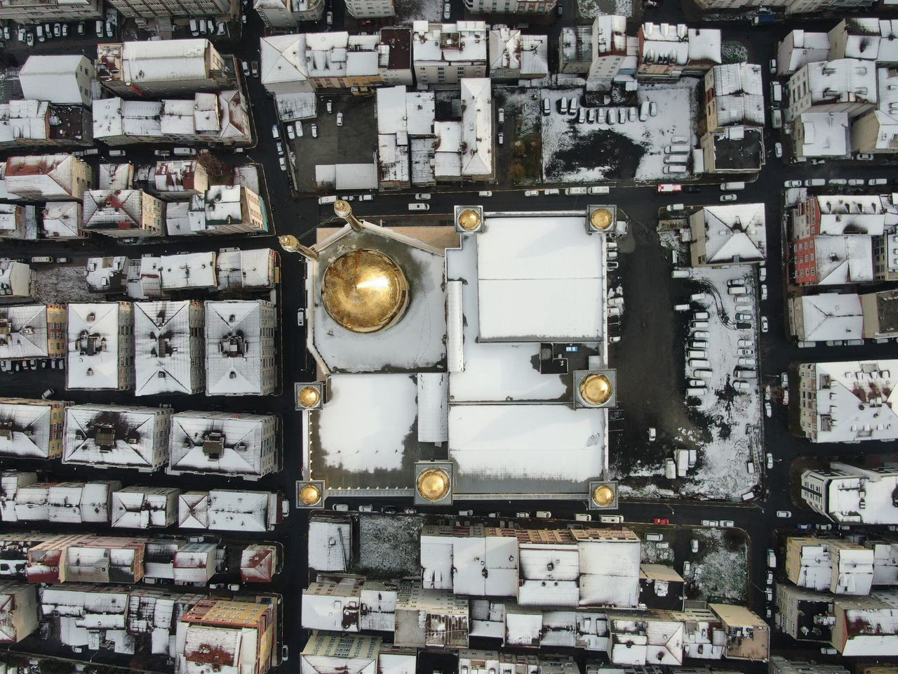 İstanbul'da beklenen kar başladı! Megakent beyaza büründü - Sayfa 7