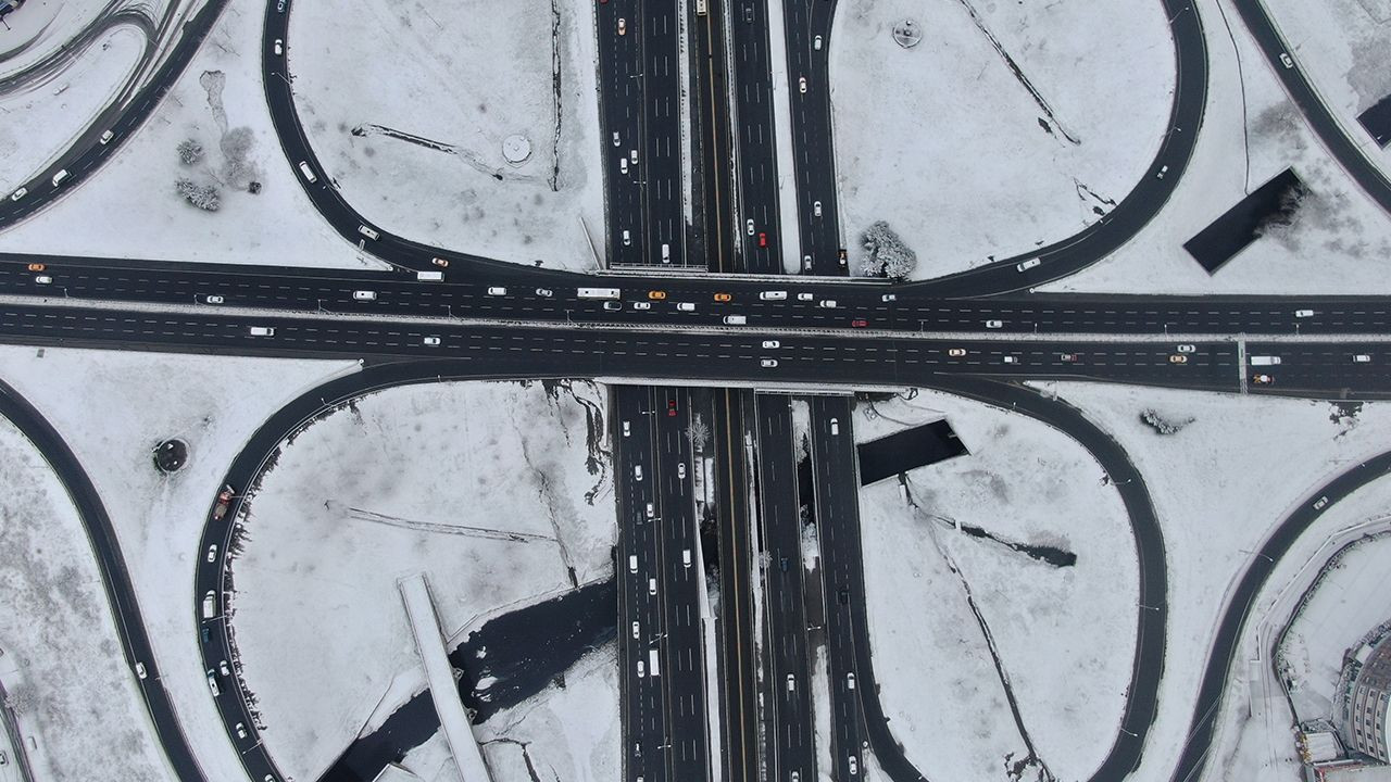 Beklenen kar geldi, İstanbul beyaza büründü... İşte o anlar - Sayfa 20