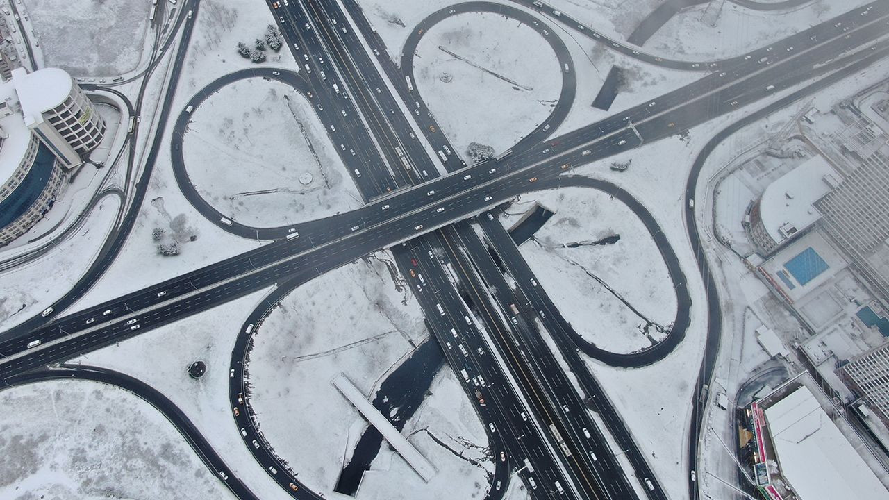 Beklenen kar geldi, İstanbul beyaza büründü... İşte o anlar - Sayfa 19
