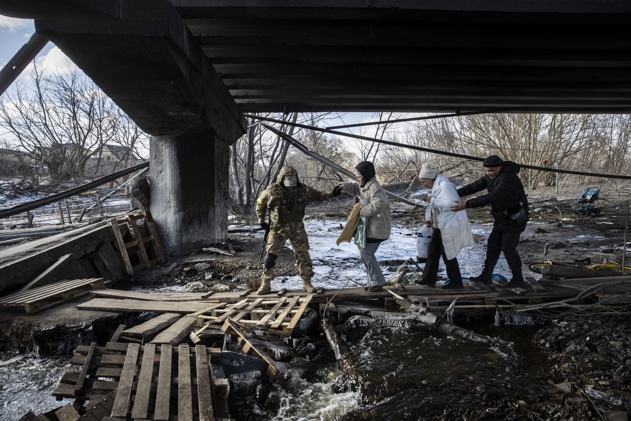 Savaşın kasıp kavurduğu Ukrayna'da sivillerin tahliyesi sürüyor - Sayfa 5