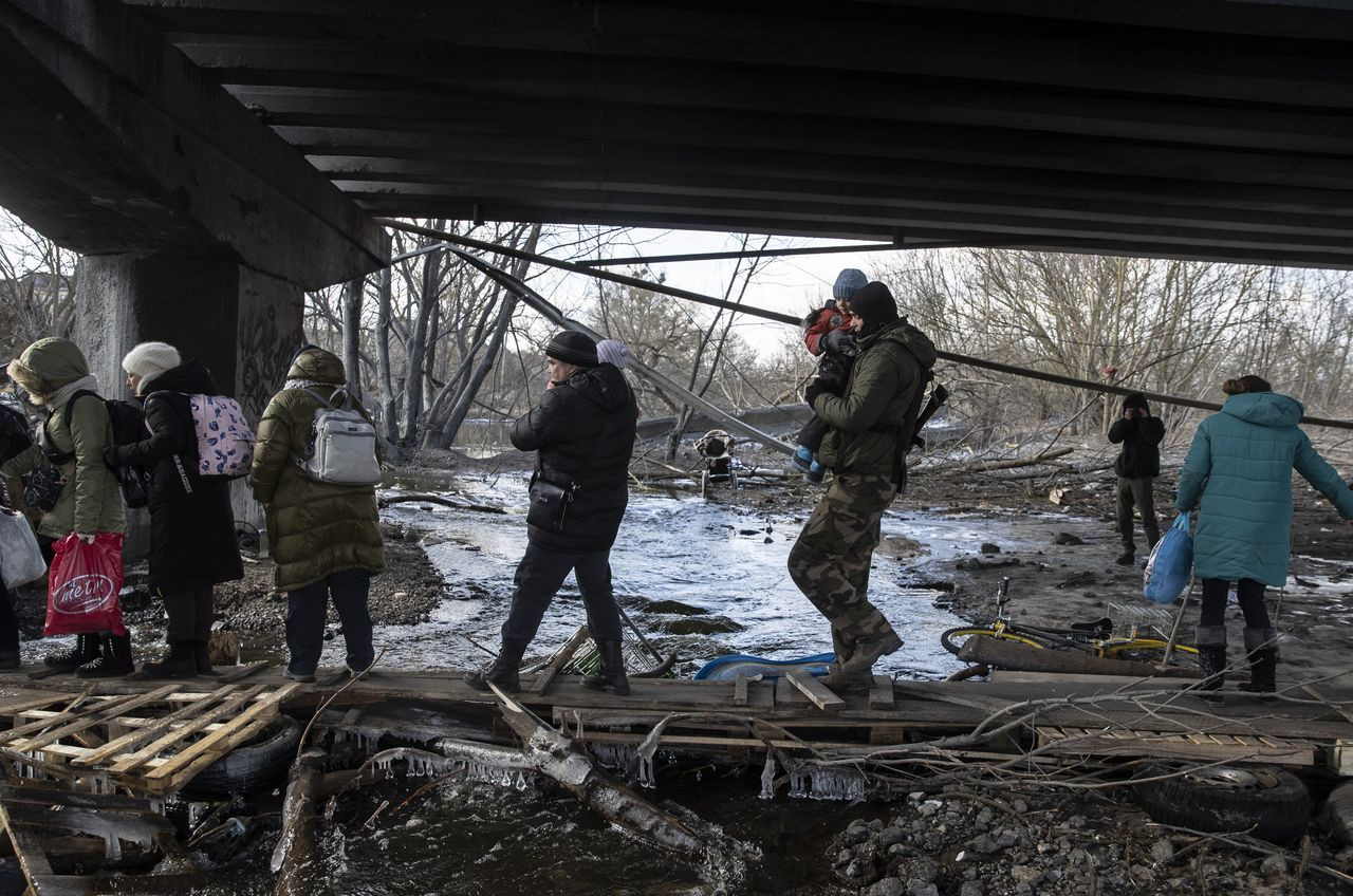 Savaşın kasıp kavurduğu Ukrayna'da sivillerin tahliyesi sürüyor - Sayfa 11