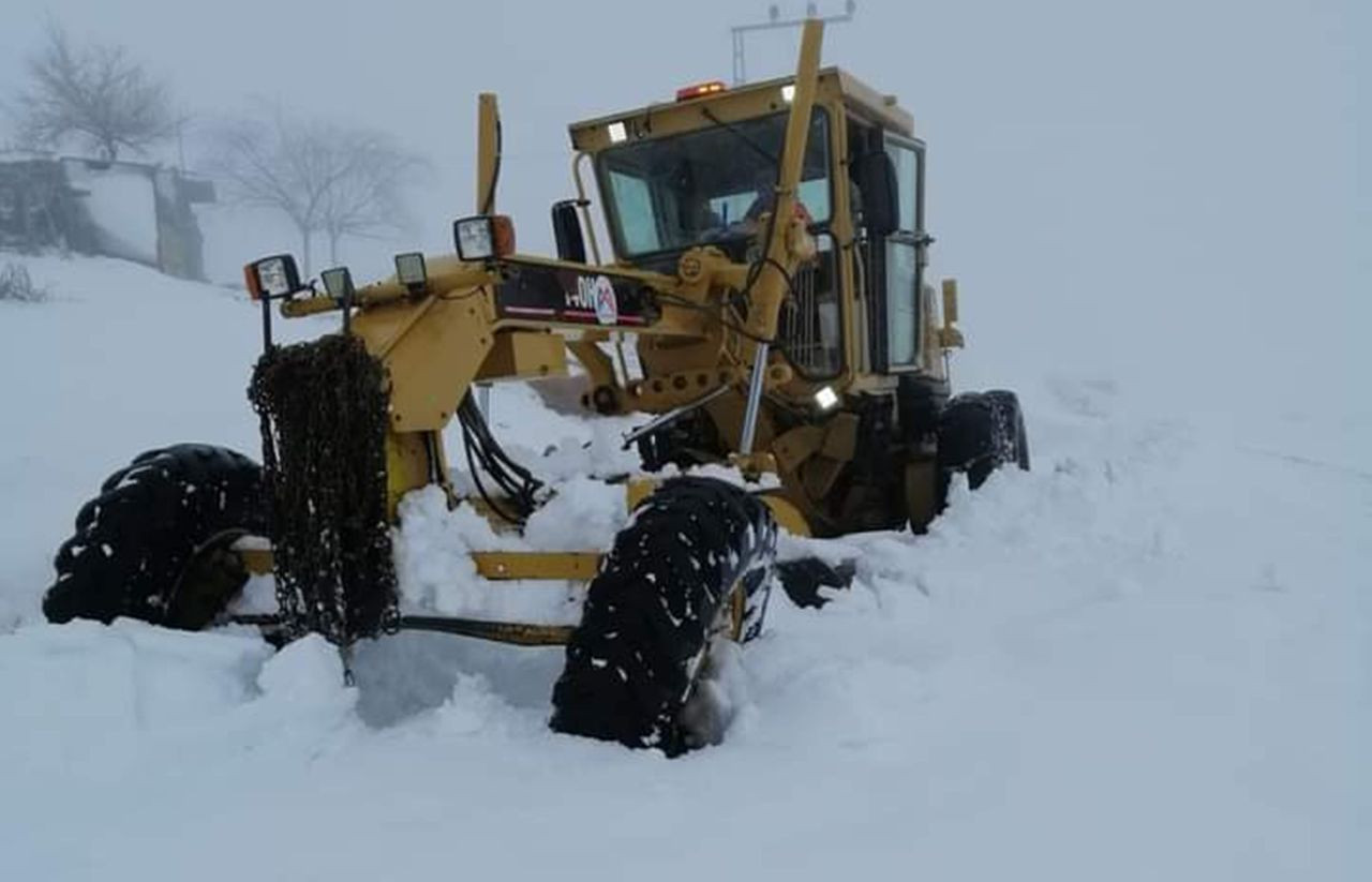 Ulaşıma yoğun kar ve tipi engeli! Kar yağışının vurduğu yollarda son durum - Sayfa 13