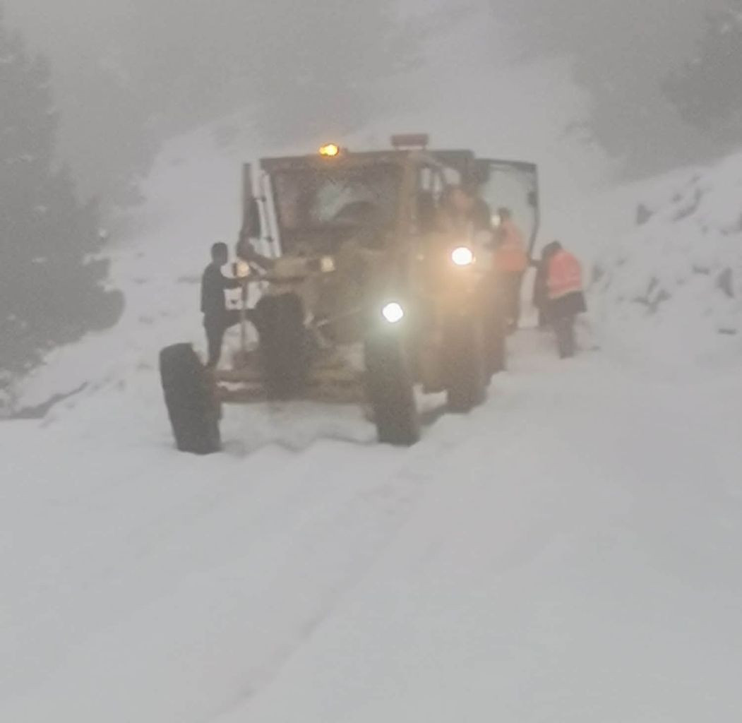 Ulaşıma yoğun kar ve tipi engeli! Kar yağışının vurduğu yollarda son durum - Sayfa 15