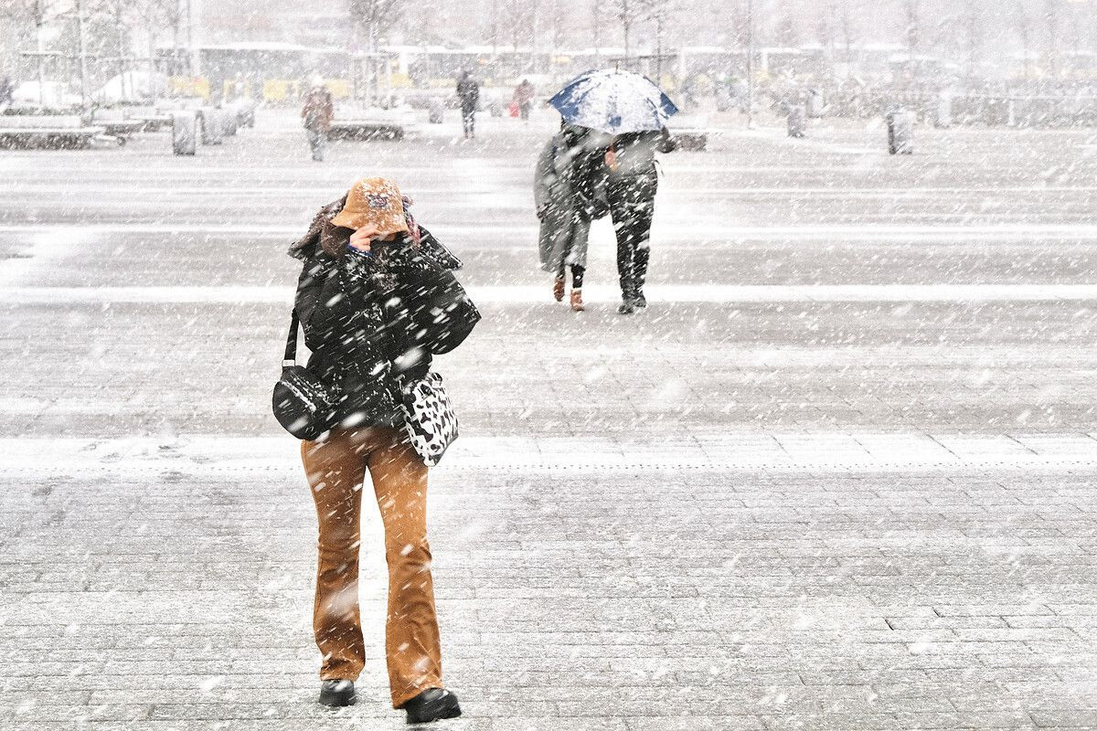 Vali Yerlikaya ve İmamoğlu peş peşe uyardı: Bugün evden çıkmayın! Kar sağanakları geliyor... - Sayfa 6