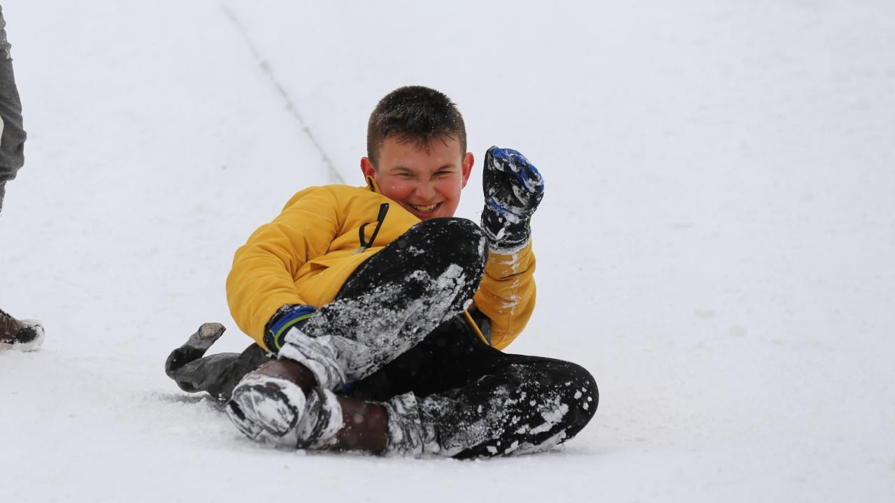 Valilikler peş peşe duyurdu: Pek çok ilde okullar tatil edildi! - Sayfa 15