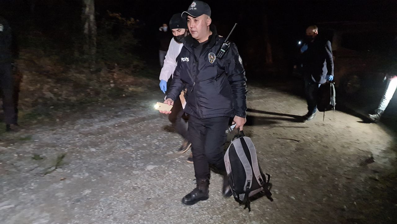 Liselilerin korkunç sonu! Okula diye çıktılar, ağaçta asılı halde bulundular - Sayfa 13