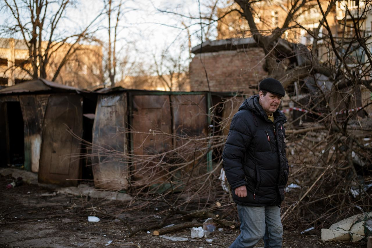 Rusya, Kiev'de sivilleri hedef aldı! Ölü ve yaralılar var - Sayfa 16