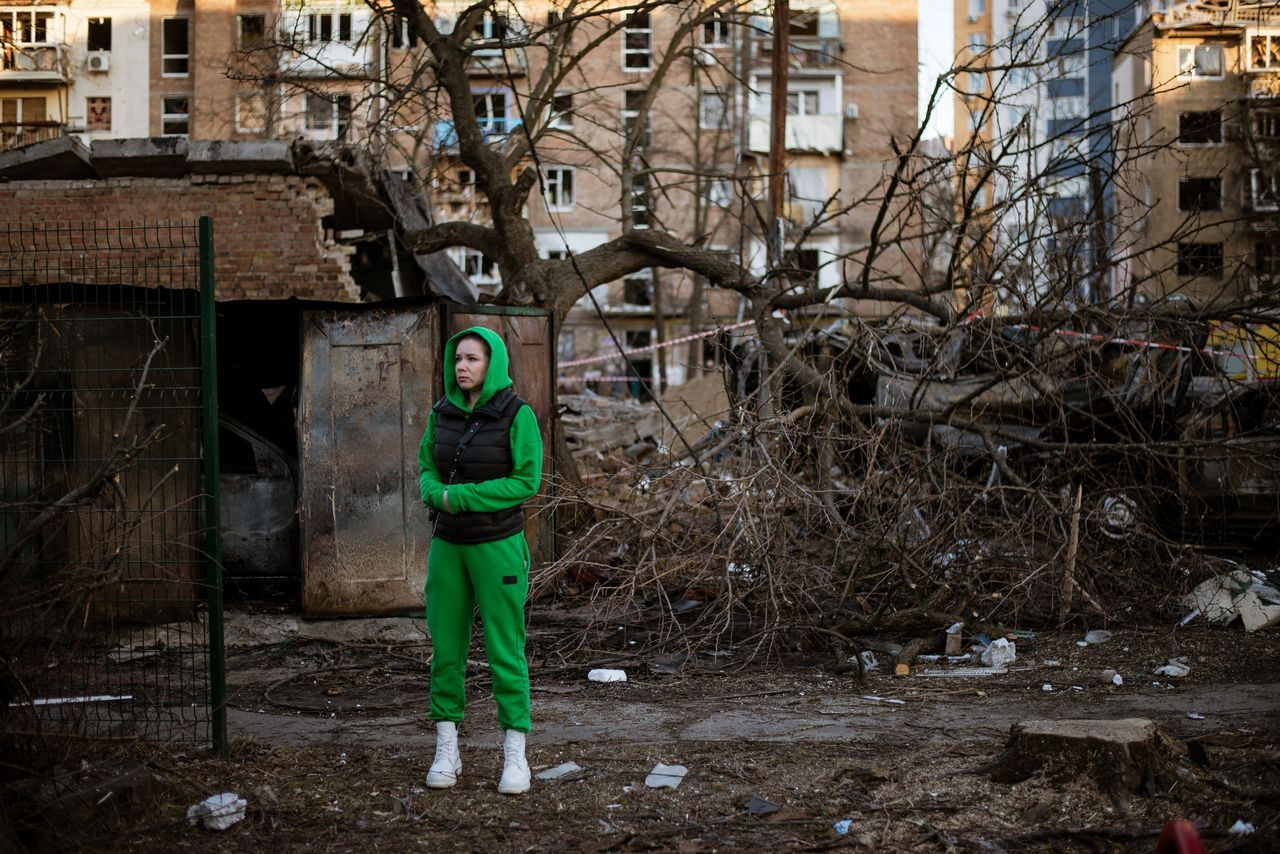 Rusya, Kiev'de sivilleri hedef aldı! Ölü ve yaralılar var - Sayfa 18