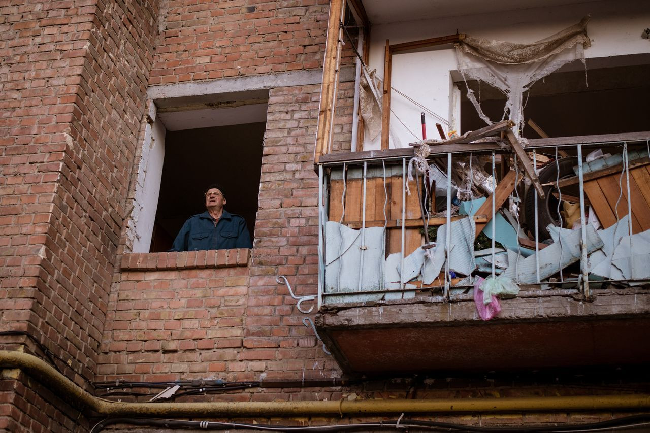 Rusya, Kiev'de sivilleri hedef aldı! Ölü ve yaralılar var - Sayfa 33