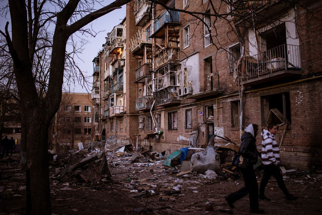 Rusya, Kiev'de sivilleri hedef aldı! Ölü ve yaralılar var - Sayfa 38