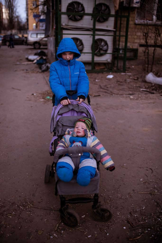 Rusya, Kiev'de sivilleri hedef aldı! Ölü ve yaralılar var - Sayfa 40