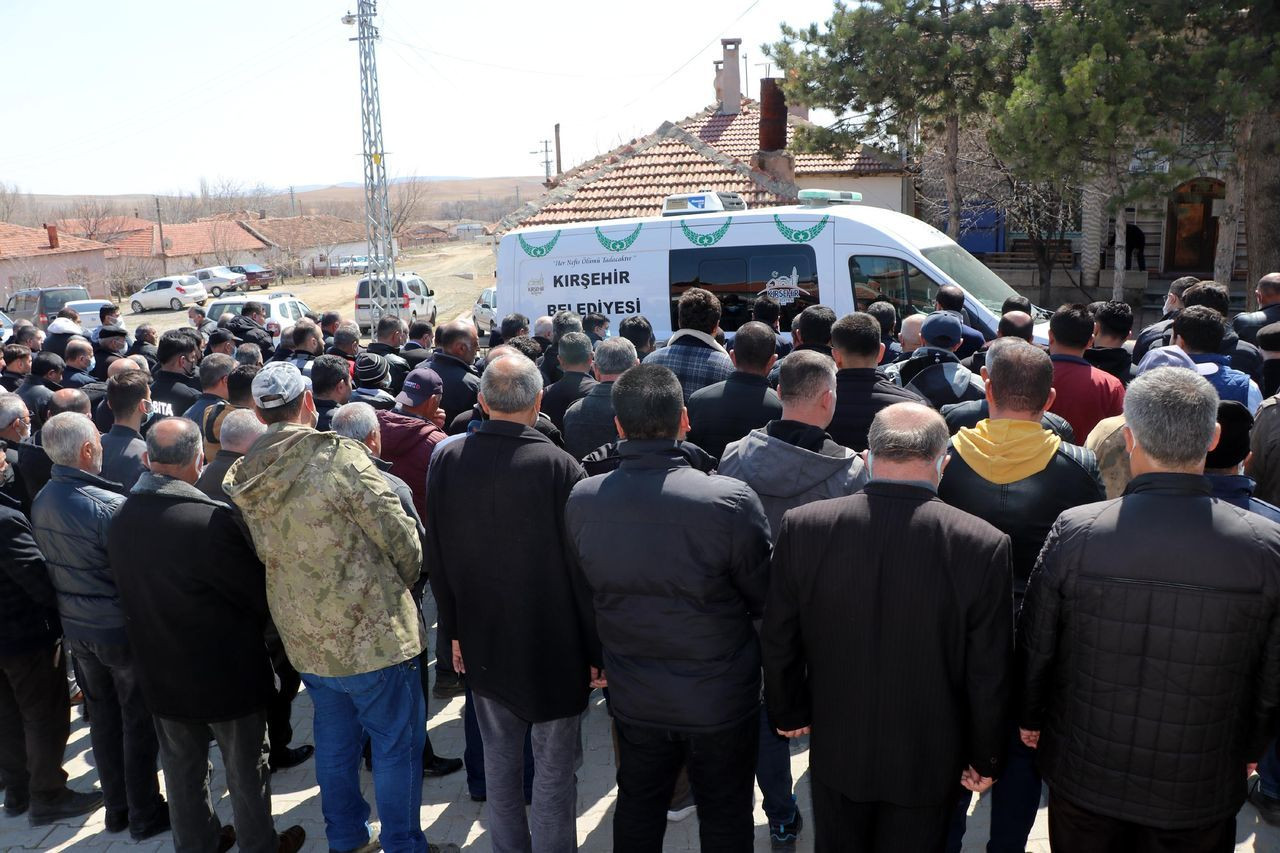 Cesedi kelepçelenmiş halde nehirde bulunmuştu! Sınıf arkadaşları Şeyma'yı unutmadı - Sayfa 8