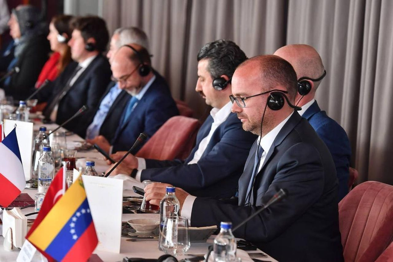 48 ülkenin diplomatik temsilcisi Beyoğlu’nda buluştu - Sayfa 5