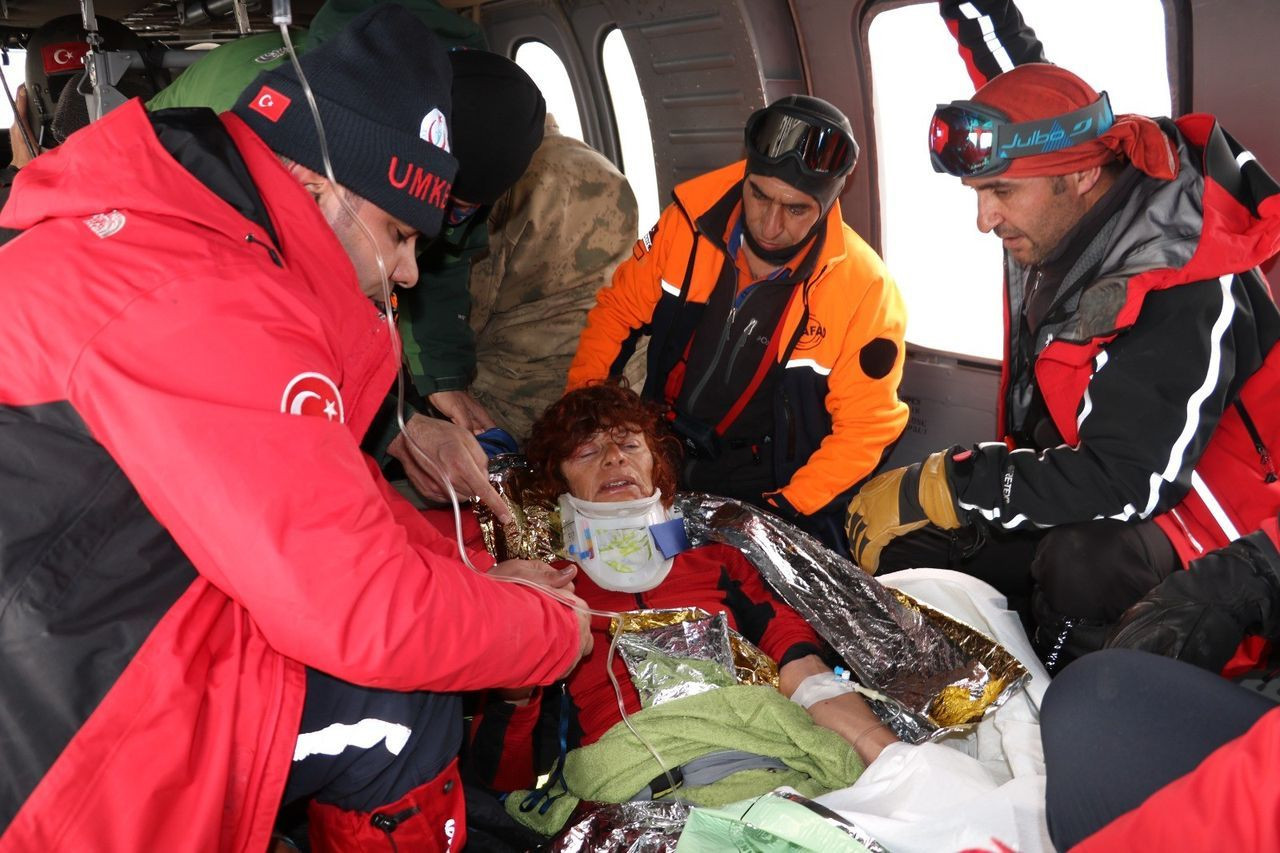 İtalyan turist kayarken çığ altında kaldı - Sayfa 13