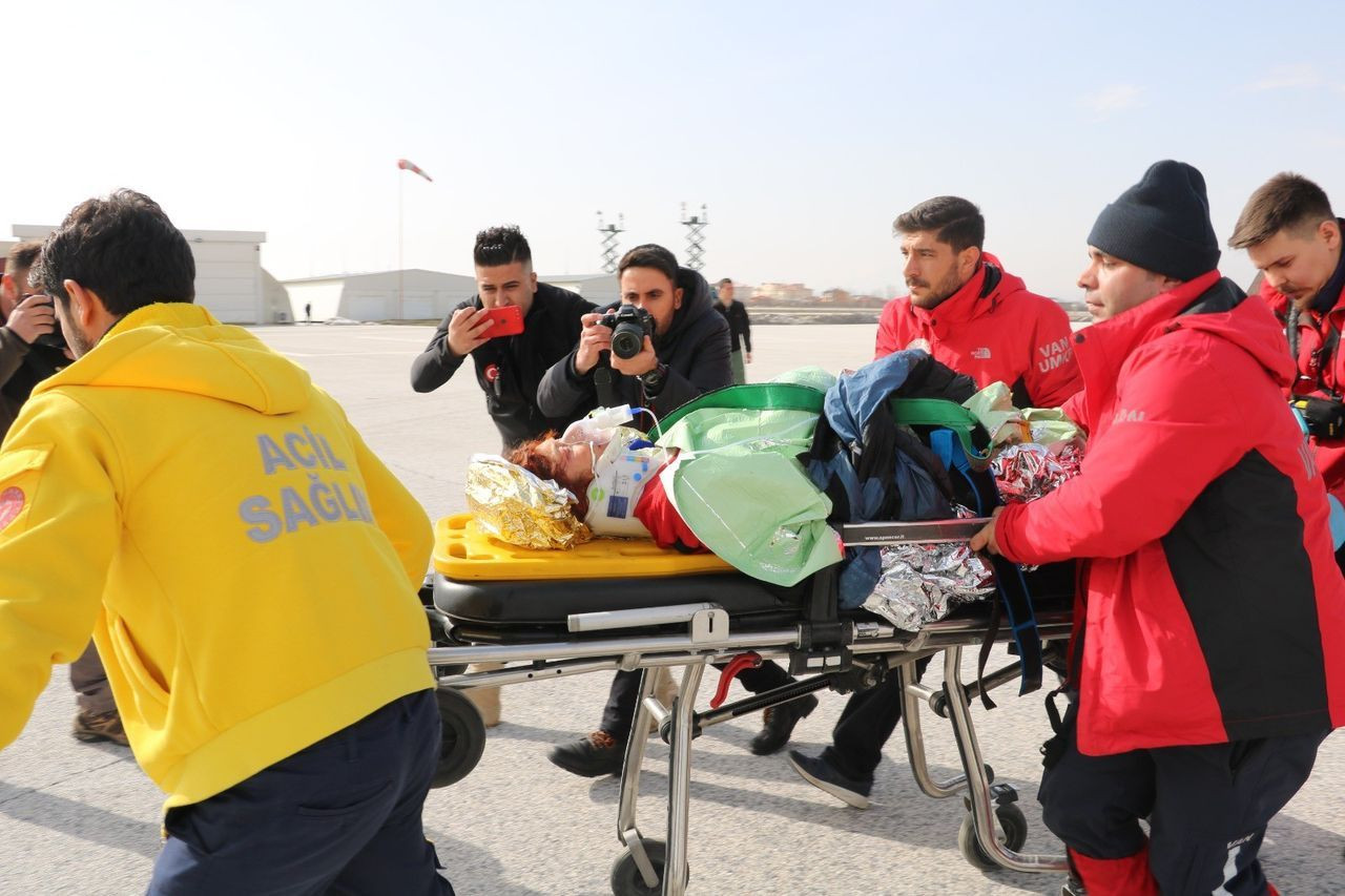 İtalyan turist kayarken çığ altında kaldı - Sayfa 18