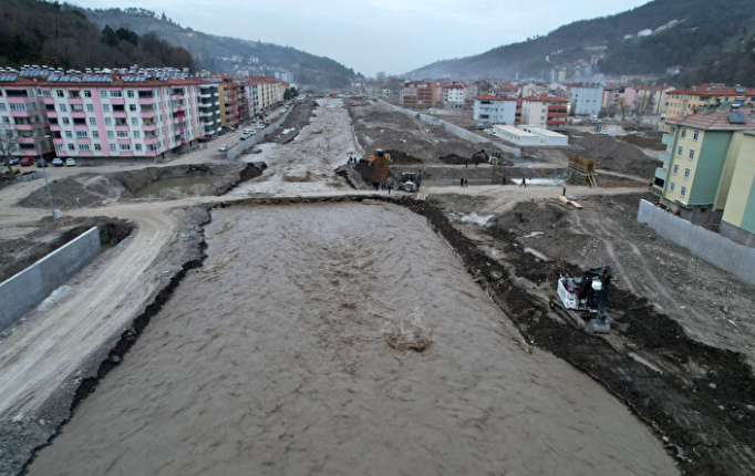 Kar suları eridi, Ezine çayı taştı: Geçici köprüler trafiğe kapandı - Sayfa 7