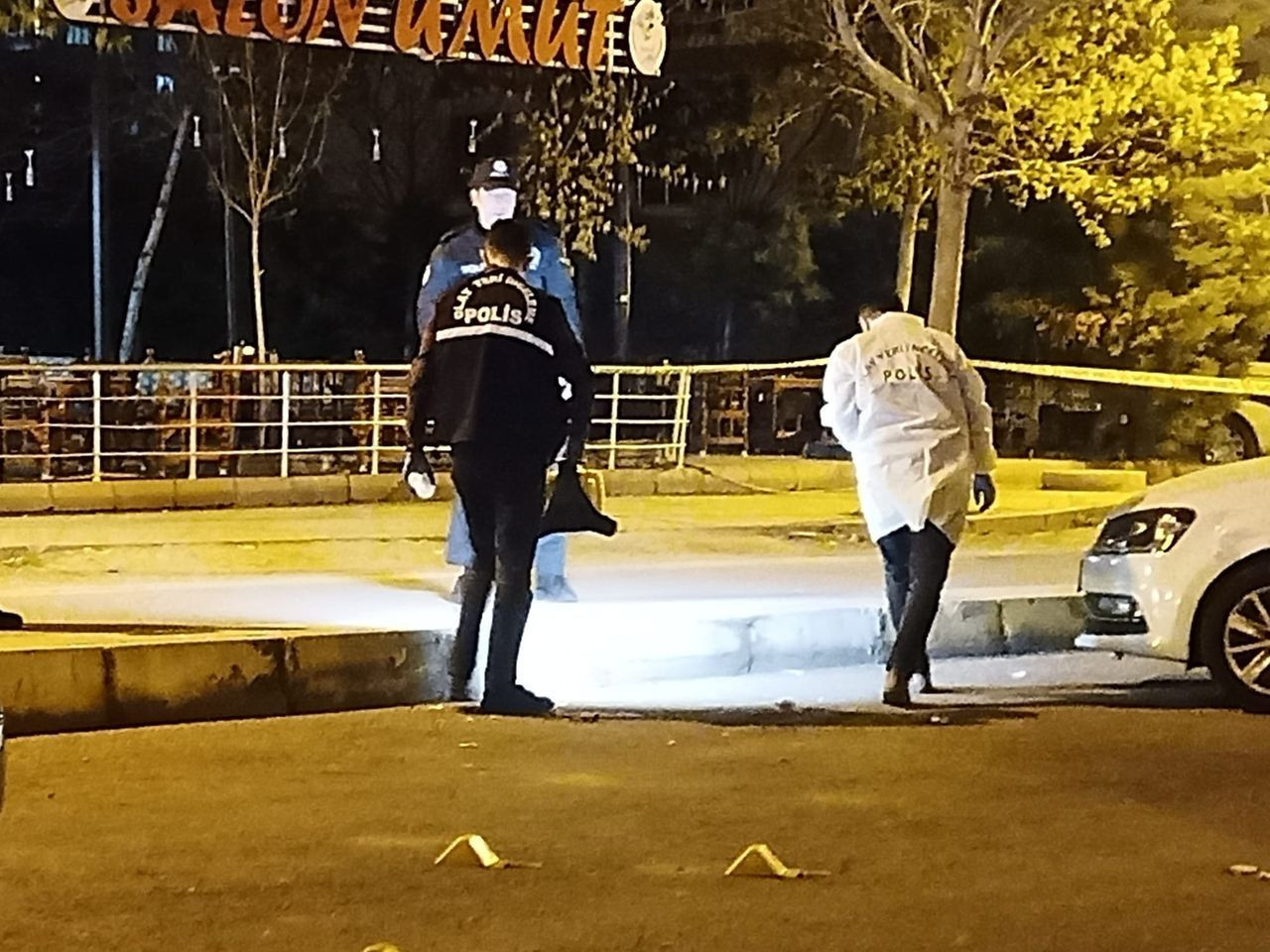 İftar saatinde kıraathaneyi taradılar! - Sayfa 6