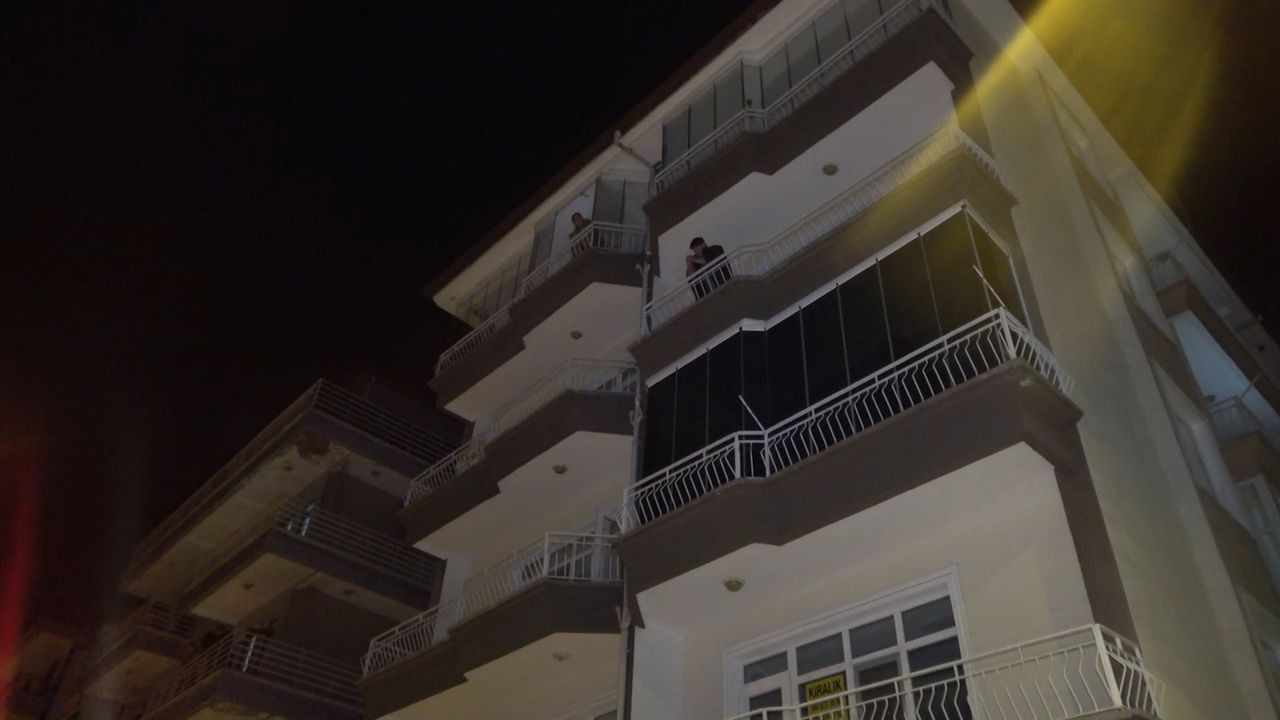 Gece yarısı çıkan yangına uykuda yakalandılar! - Sayfa 9