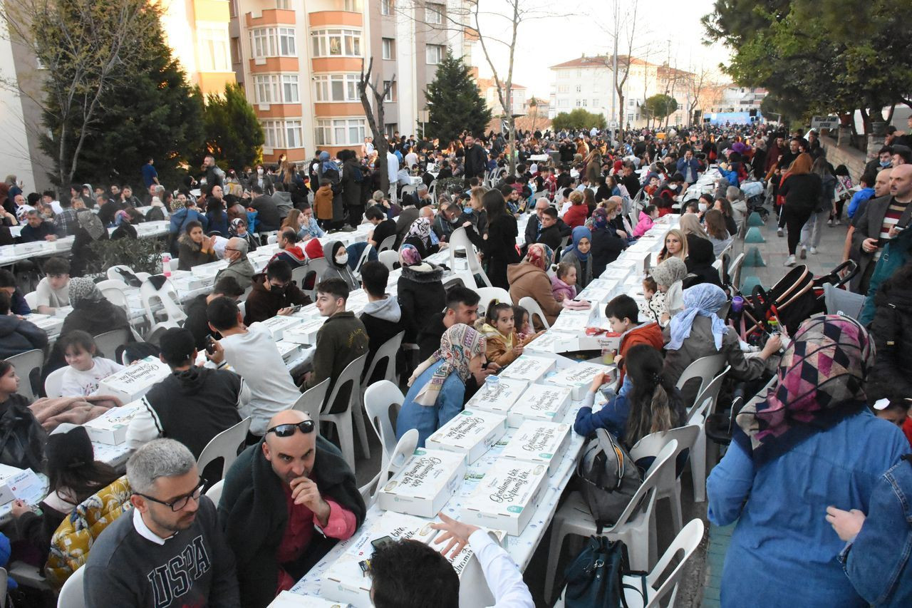 Tekirdağ'da 5 bin kişi aynı iftar sofrasında buluştu - Sayfa 9