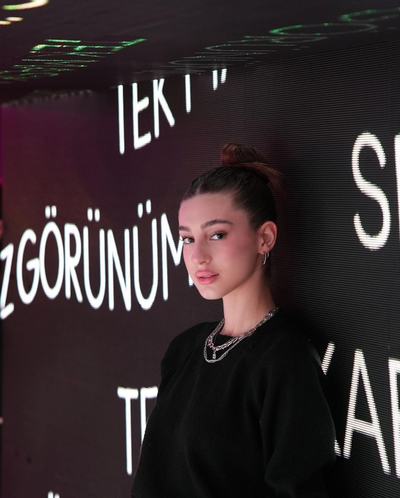 Bir dönem Acun Ilıcalı ile aşk yaşadığı iddia edilen genç model Itır Esen estetik harikası çıktı - Sayfa 28