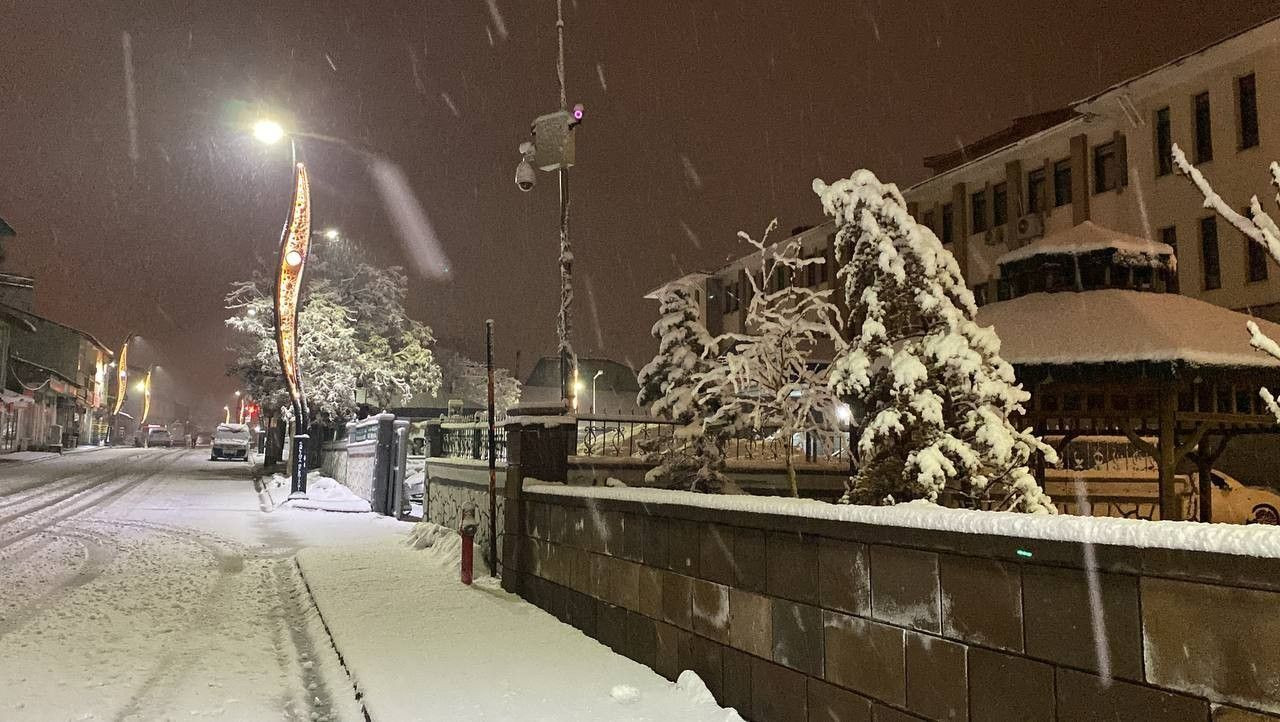 Nisan ayında birçok il kar yağışına teslim oldu - Sayfa 17