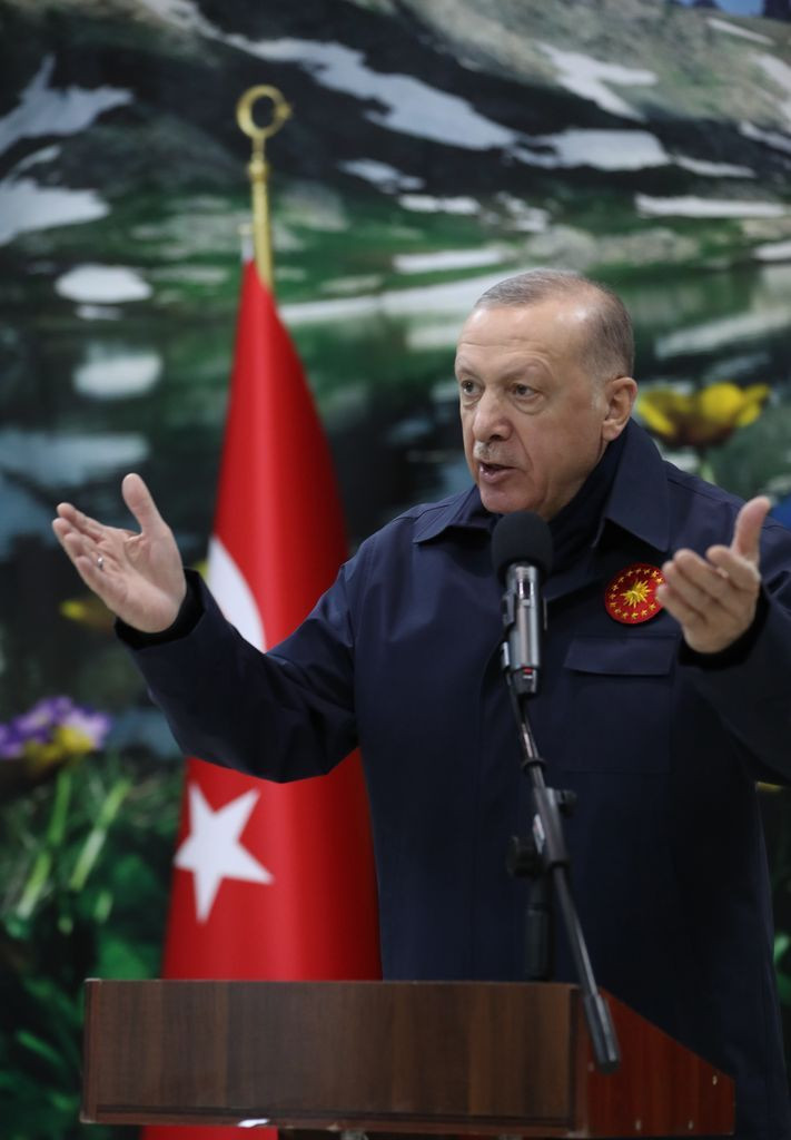 Cumhurbaşkanı Erdoğan sınırda askerlerle iftar yaptı - Sayfa 10