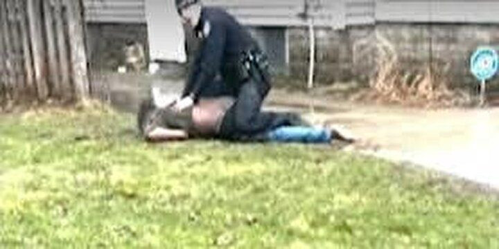 ABD'de bir George Floyd vakası daha: Polis, siyahi genci başından vurarak öldürdü! - Sayfa 14