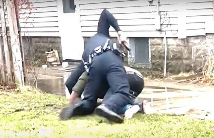 ABD'de bir George Floyd vakası daha: Polis, siyahi genci başından vurarak öldürdü! - Sayfa 15