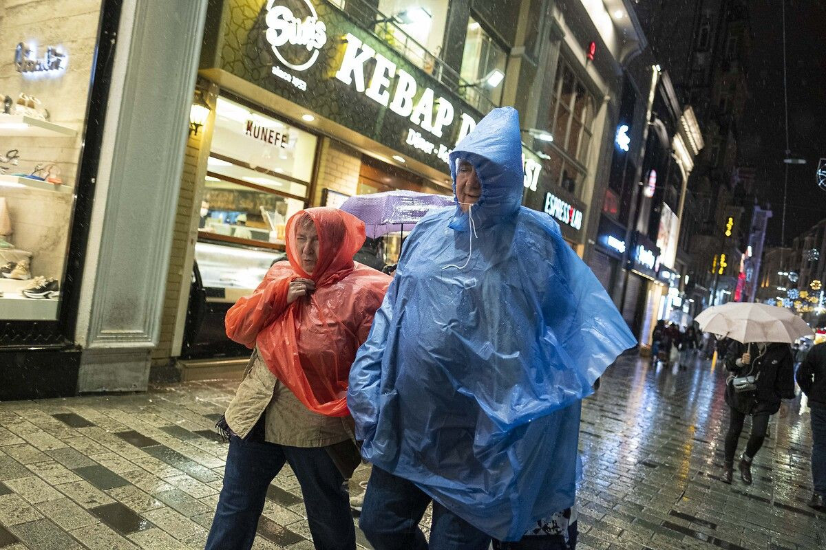 Afrika'dan çöl tozları geliyor: Pencereleri açmayın! Çamur yağacak... - Sayfa 13