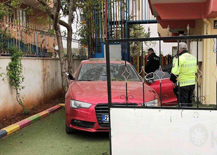 Kaza yapan araç sürücüsü uyanmak bilmedi: Çevredekiler hem güldü, hem korktu! - Sayfa 7